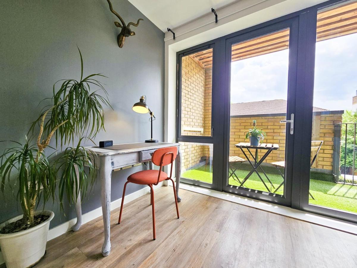Centrally Located Spacious Flat Near Canary Wharf 伦敦 外观 照片