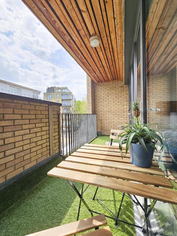 Centrally Located Spacious Flat Near Canary Wharf 伦敦 外观 照片