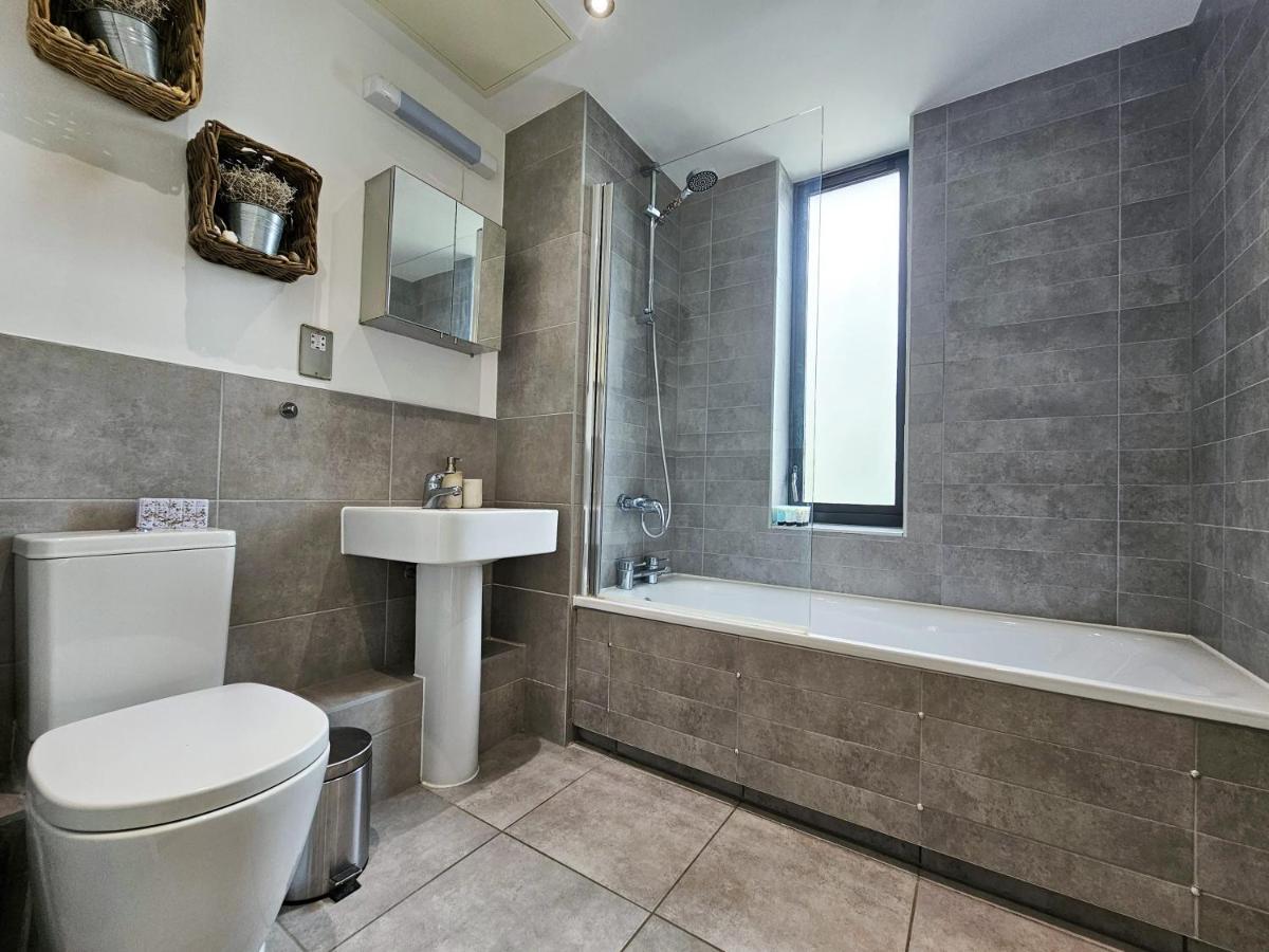 Centrally Located Spacious Flat Near Canary Wharf 伦敦 外观 照片