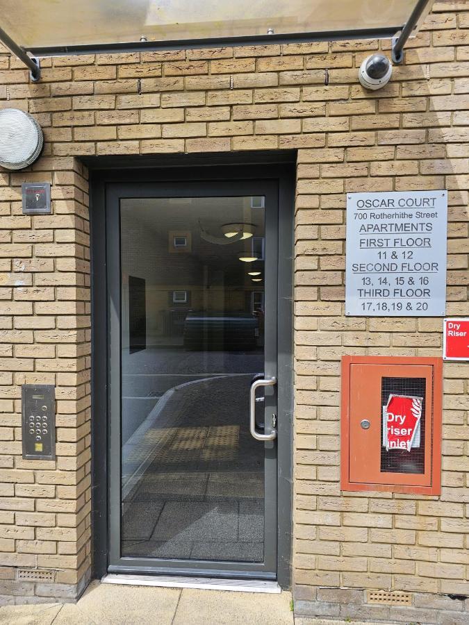 Centrally Located Spacious Flat Near Canary Wharf 伦敦 外观 照片